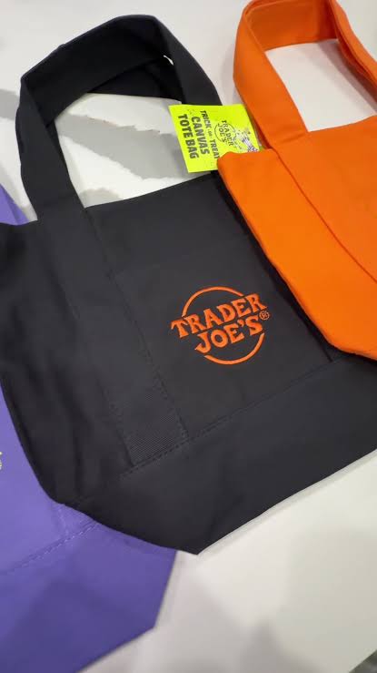 🆓🎁贈品(10.19.25)🎁下單贈品🎁Trader Joe‘s Trick-or-Treat Mini Canvas Tote Bags 顏色: 4️⃣選1️⃣