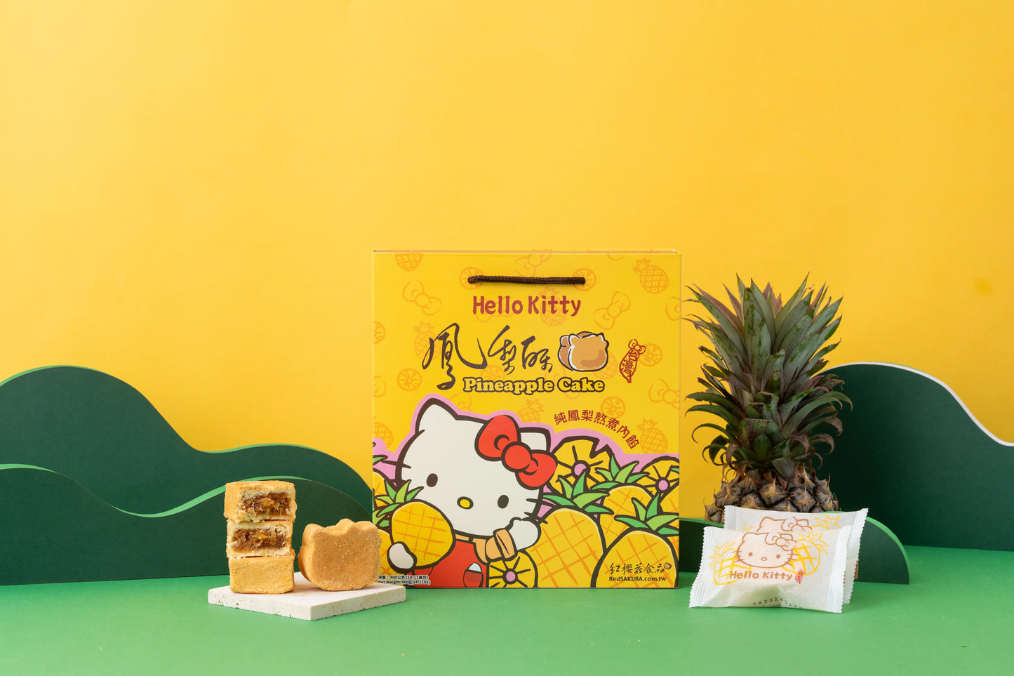 紅櫻花【三麗鷗授權】Hello Kitty 造型鳳梨酥8入禮盒