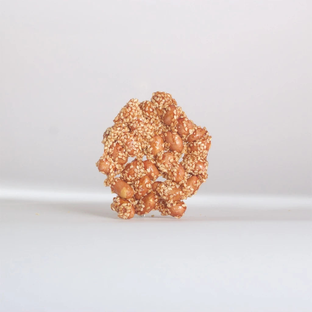 【大地花生工坊】白芝麻花生片 200g/袋(可素食)|經典花生糖 整粒花生片系列