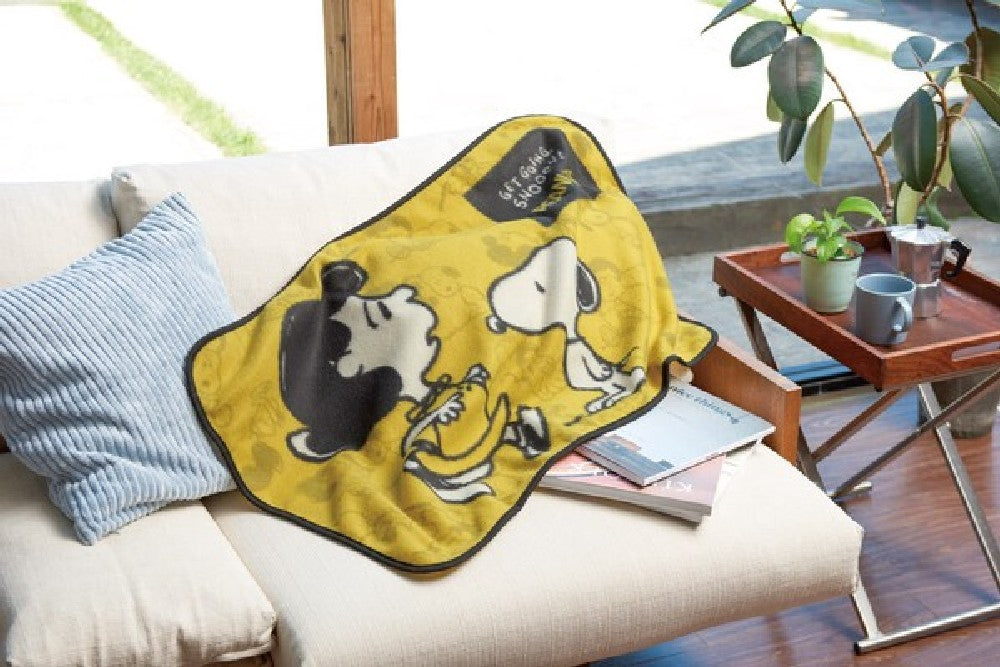 SNOOPY PEANUTS 史努比滿版休閒毛毯冷氣毯 黃色(1入)