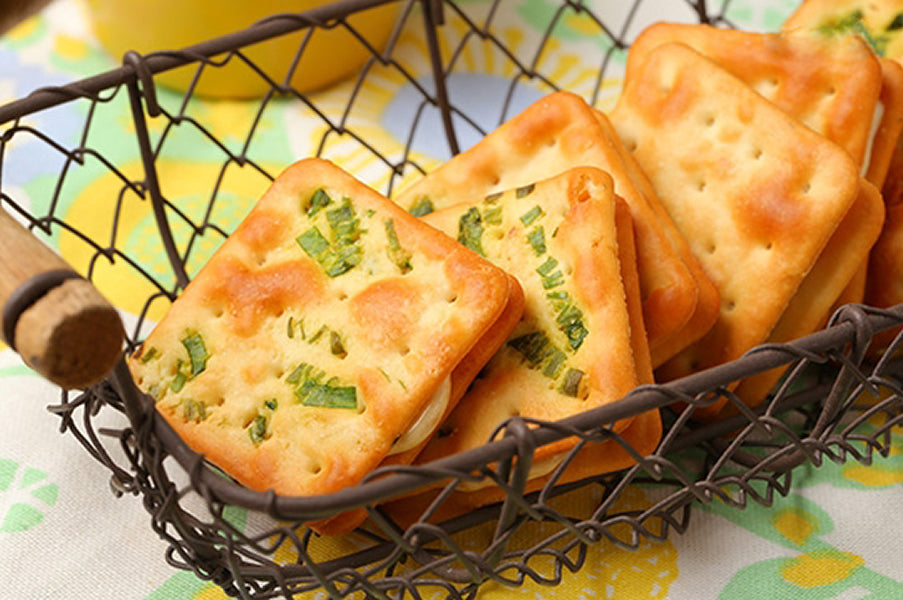 牛軋本舖 牛軋糖夾心餅-16片裝-蘇打餅(無蔥蛋奶素)-蔓越莓(16片*盒)