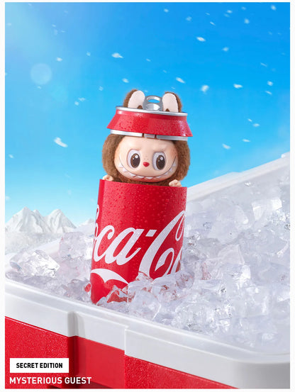 🆓🎁贈品(08.27.25)🎁下單滿$168.00➕贈品(限時限量)🎁(正版)Pop Mart 泡泡瑪特 THE MONSTERS 可口可樂系列-搪膠臉盲盒未拆盲盒 隨機出貨(1入)