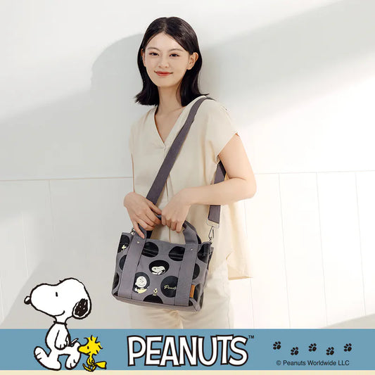 SNOOPY x Kiiwi O! 聯名款．日本同步多隔層厚磅帆布兩用托特包 KATO 灰圓點(1入)