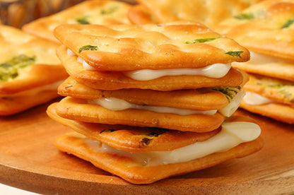 牛軋本舖 牛軋本舖經典禮盒(含紙袋)-青蔥餅(植物五辛素)-綜合24片裝(原味12/蔓越莓4/花生4/咖啡4)