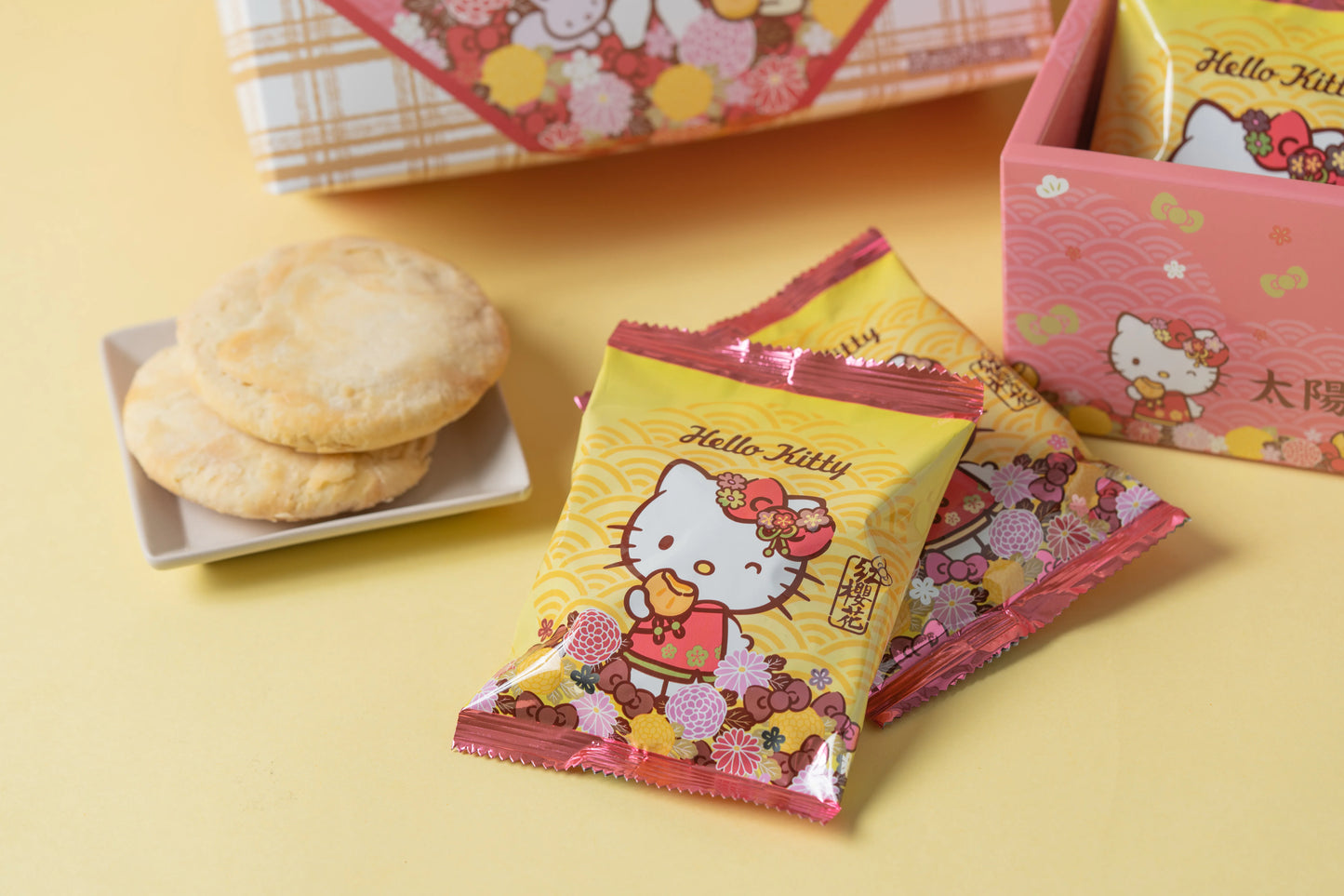 紅櫻花【三麗鷗授權】Hello Kitty 錢兔似錦禮盒 - 太陽餅10入